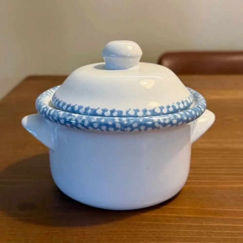 Unbranded charming vintage